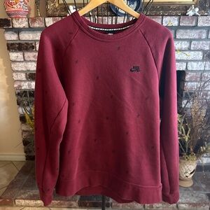 Nike SB Men’s Burgundy Lightning Bolt Pullover Sweatshirt Sz Large